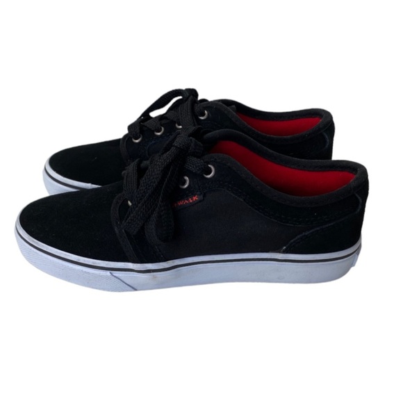 Airwalk Kids Black Skate Shoes Size 3 - Picture 9 of 16